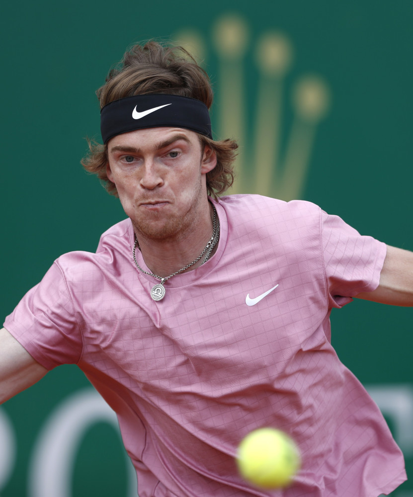 他会用保底 他会用保底