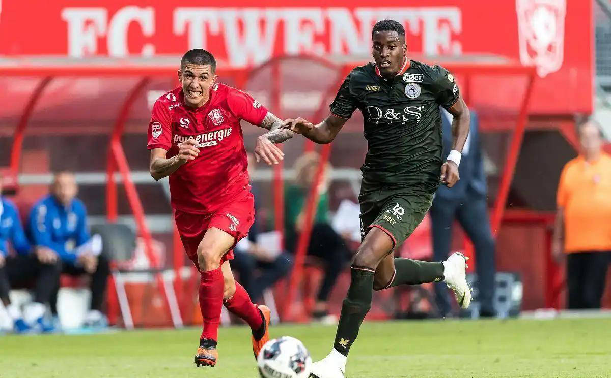 定位球与前 定位球与前